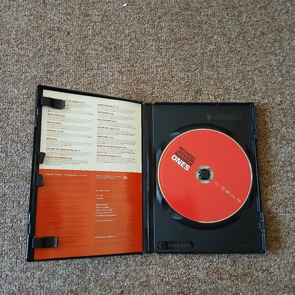 Michael Jackson Number Ones DVD - Picture 3 of 3